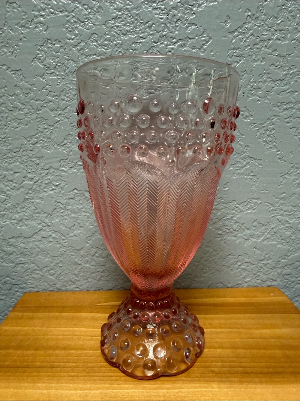 Vintage Pink Glass goblet - Picture 8 of 8